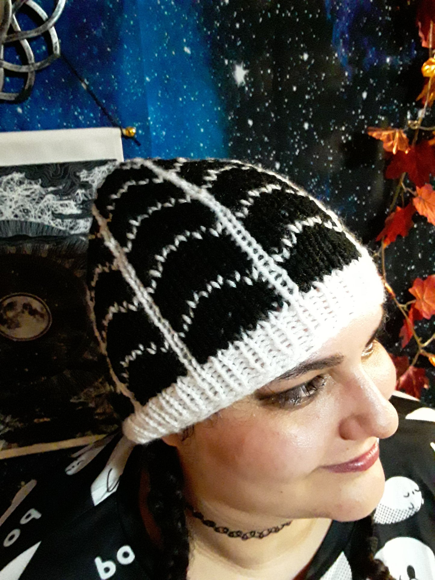 Crawling Spiders Hat