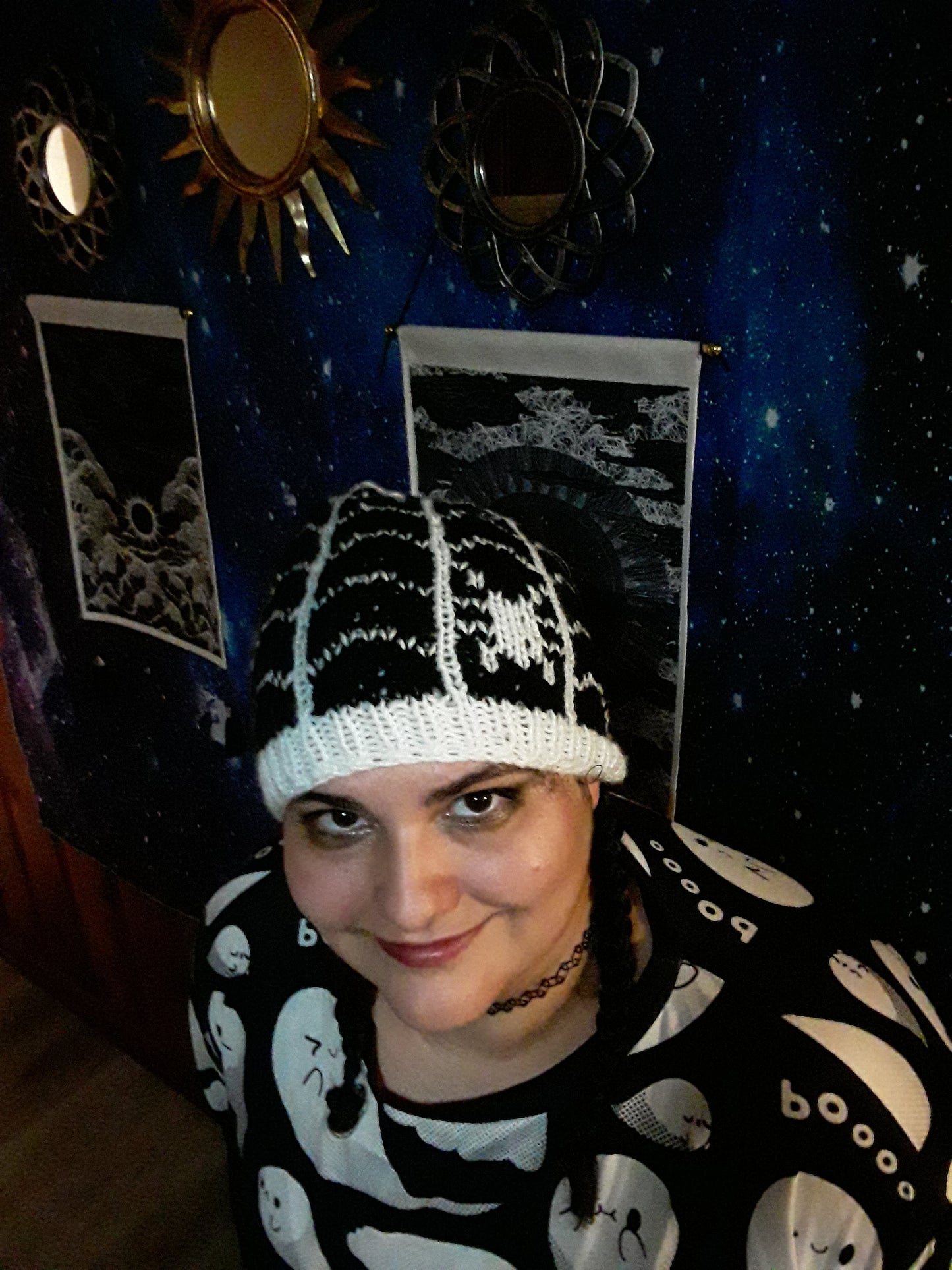 Crawling Spiders Hat